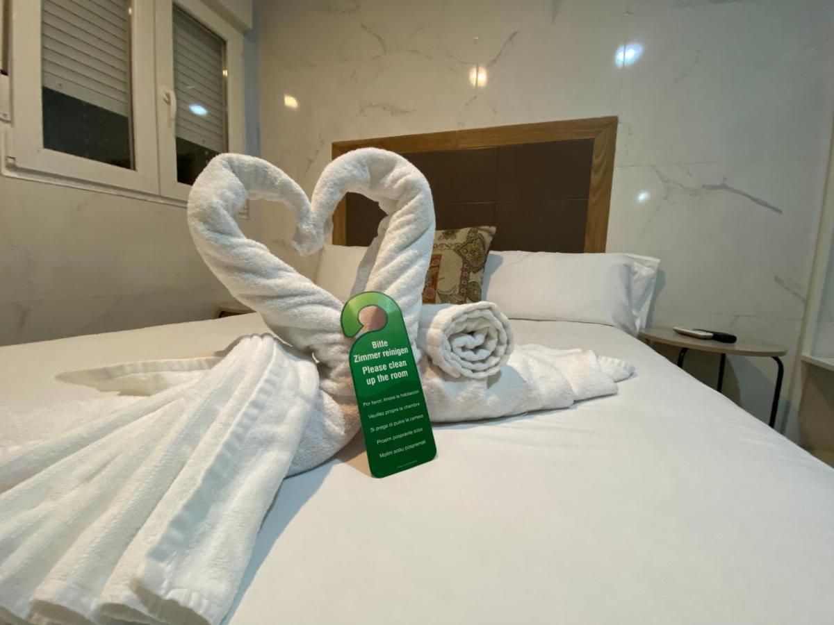Hostal Avenida Andalucia - Solo Adultos Sevilha Exterior foto