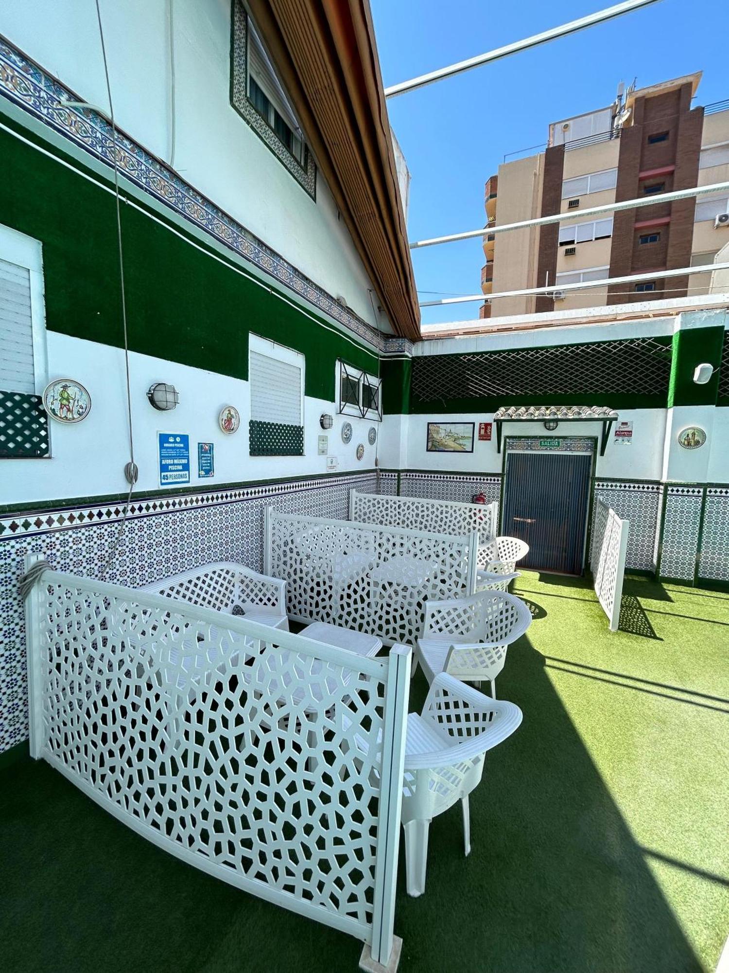 Hostal Avenida Andalucia - Solo Adultos Sevilha Exterior foto