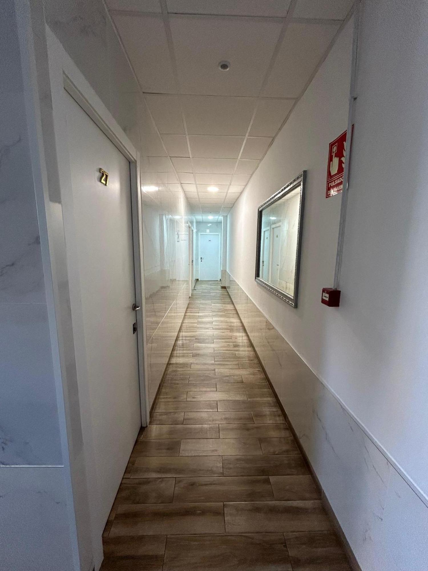 Hostal Avenida Andalucia - Solo Adultos Sevilha Exterior foto