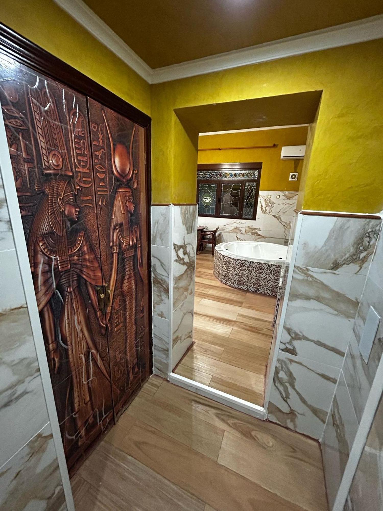 Hostal Avenida Andalucia - Solo Adultos Sevilha Exterior foto